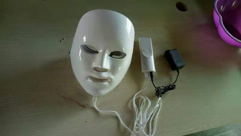 Photon skin rejuvenation instrument, white LED mask for home use, designed for ages 16-60.