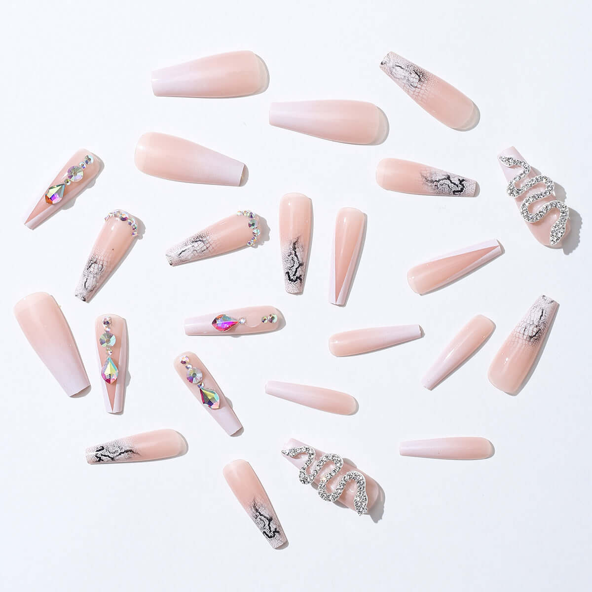 Cool silver snake rhinestone false nails set featuring plaid design and European style, perfect for nail beauty.